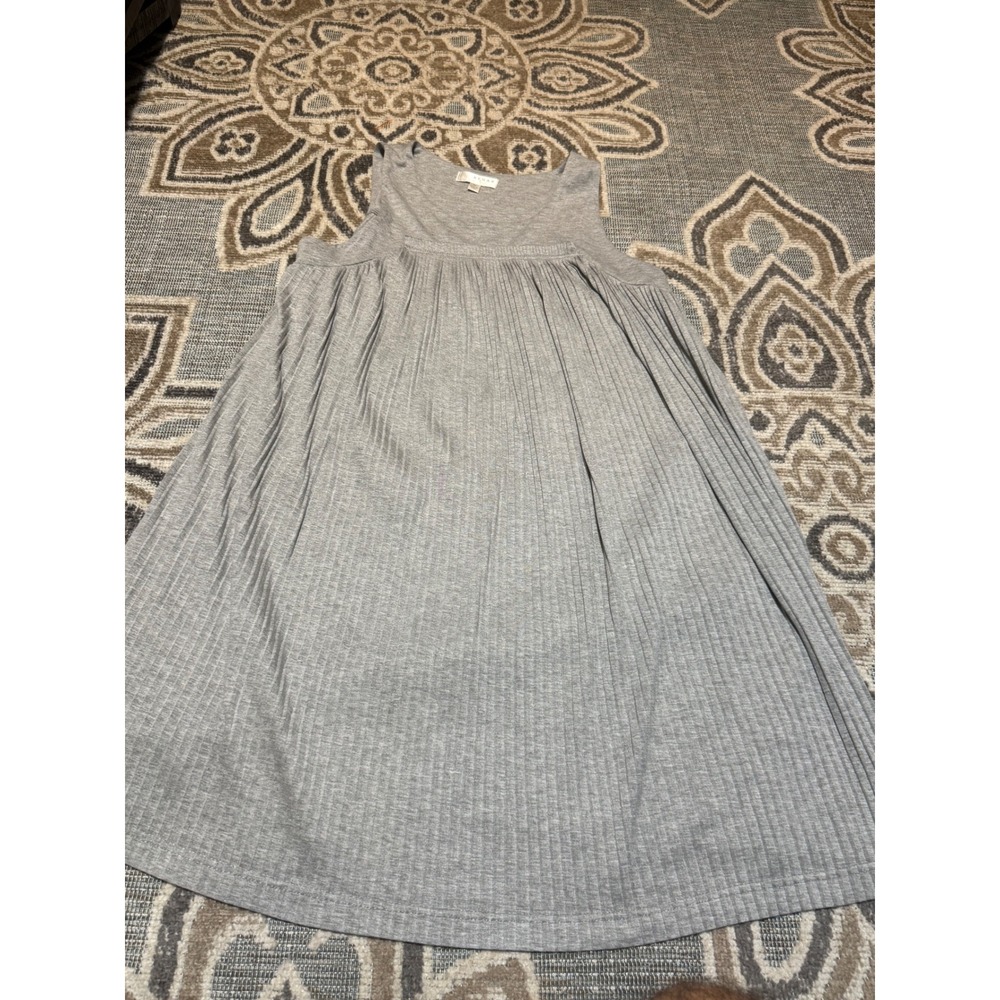 Kenar Gray Ribbed Knit Sleeveless Pleated Empire Waist Midi Swing Dress Medium